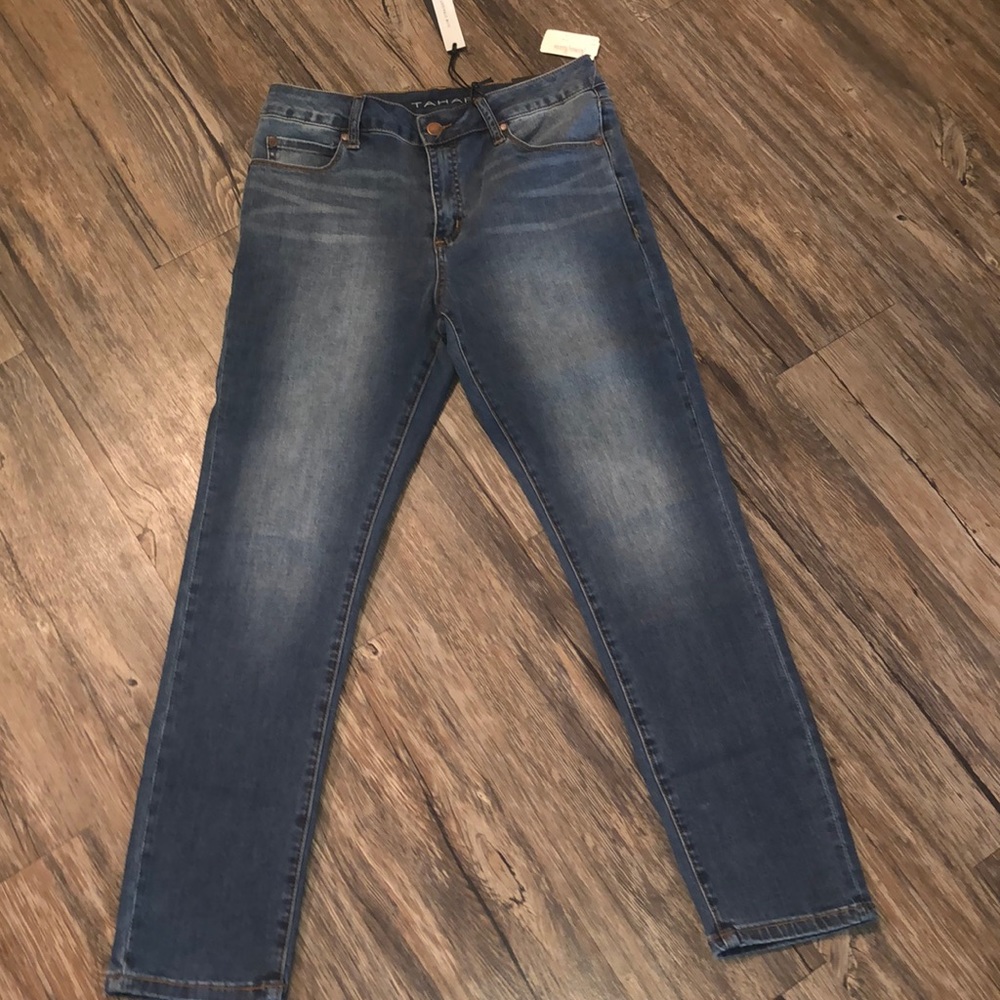NWT Slim straight fit cropped jeans